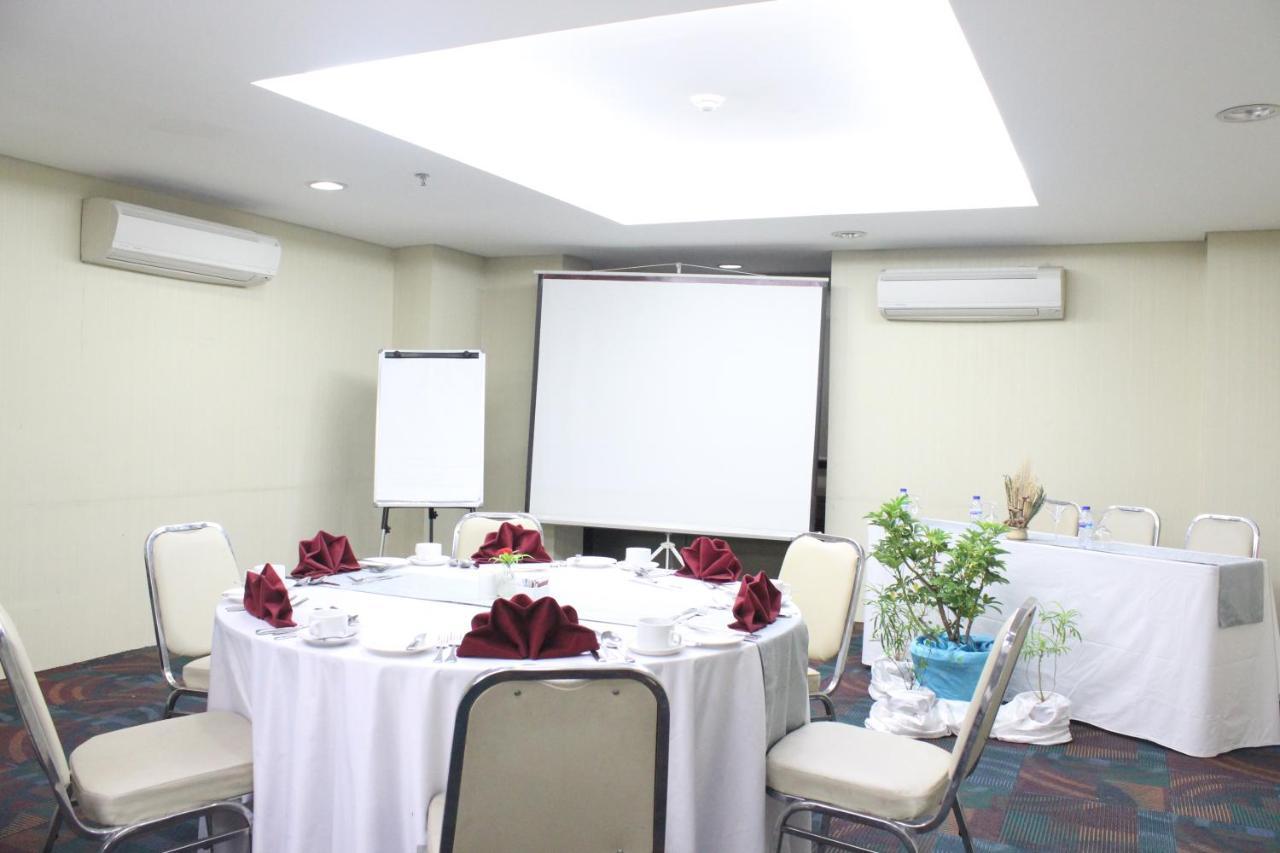 Sahid Mutiara Karawaci Hotel Тангеранг Екстериор снимка